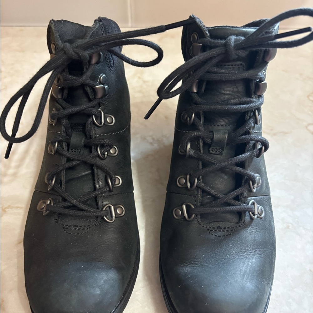 Merrell Black Leather Women's Moto Lace-Up Boots